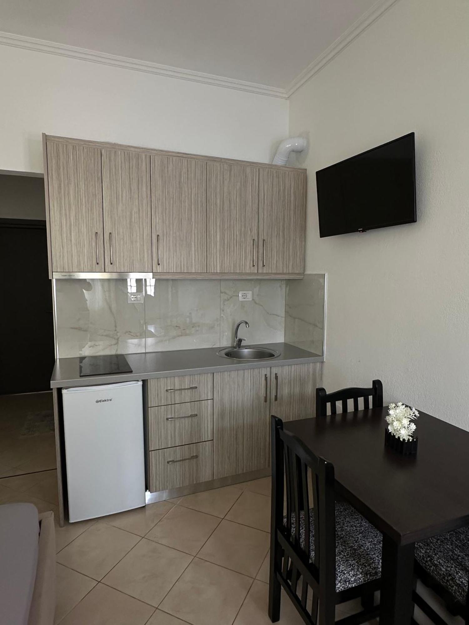 Xhibo Apartments Саранда Экстерьер фото